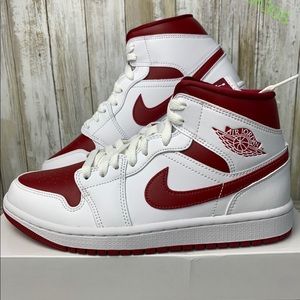 Air Jordan 1 Mid Women’s Red White
